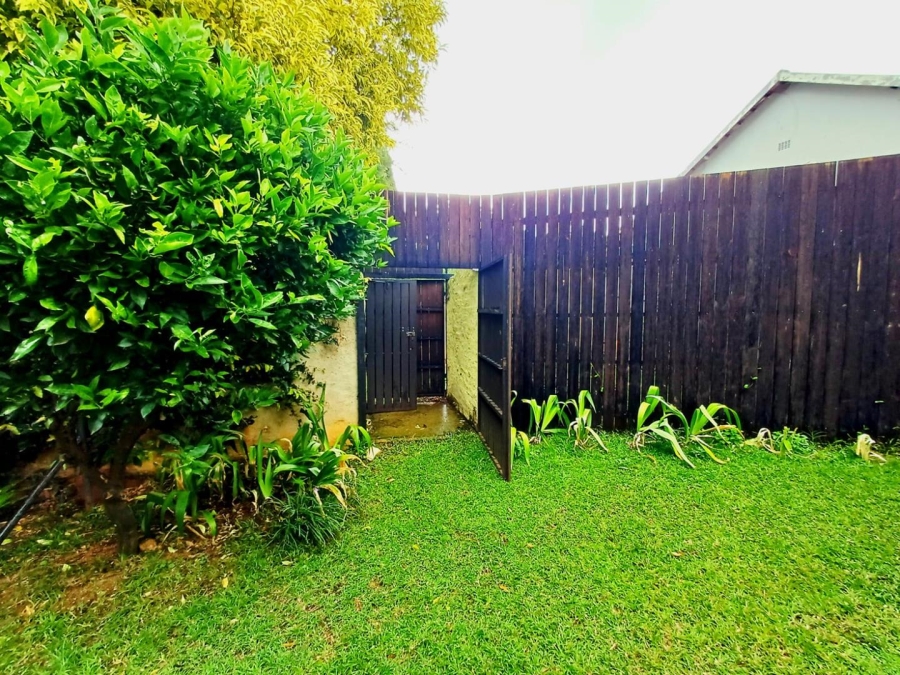 To Let 1 Bedroom Property for Rent in Victory Park Gauteng