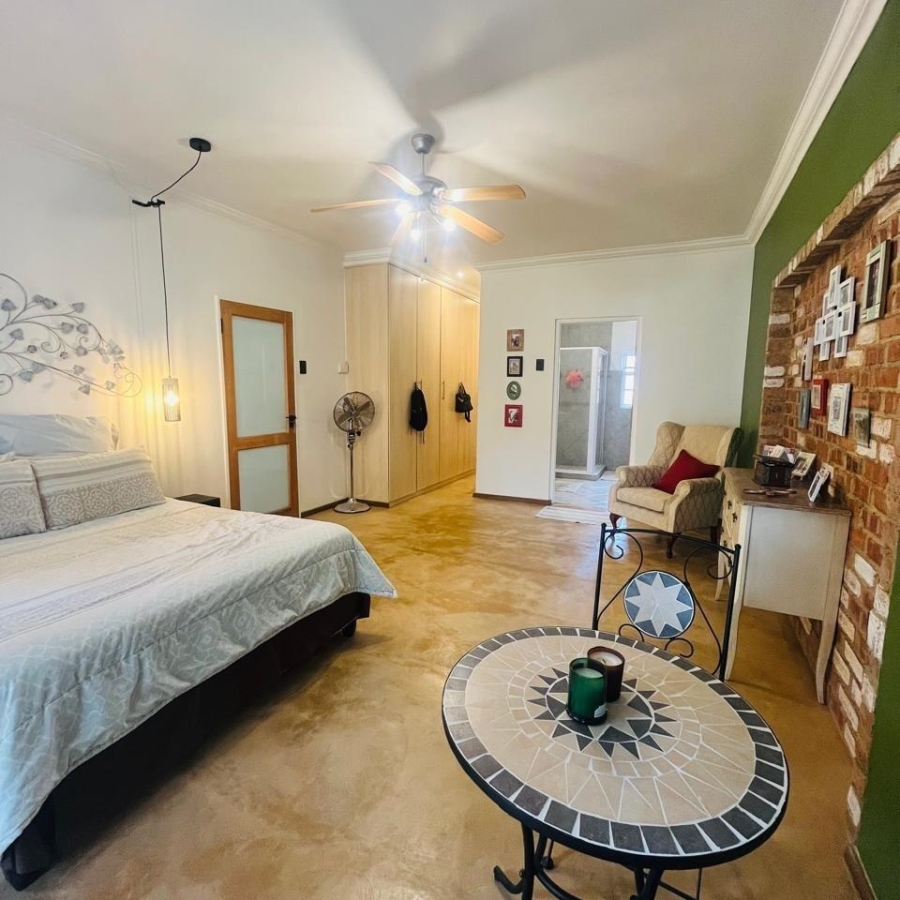 To Let 3 Bedroom Property for Rent in Linden Gauteng