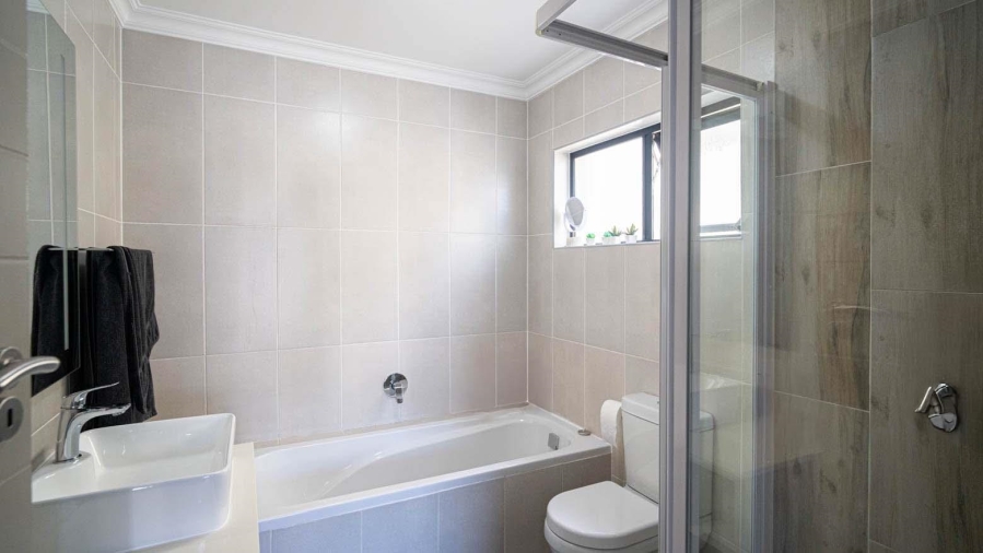 2 Bedroom Property for Sale in Carlswald Gauteng