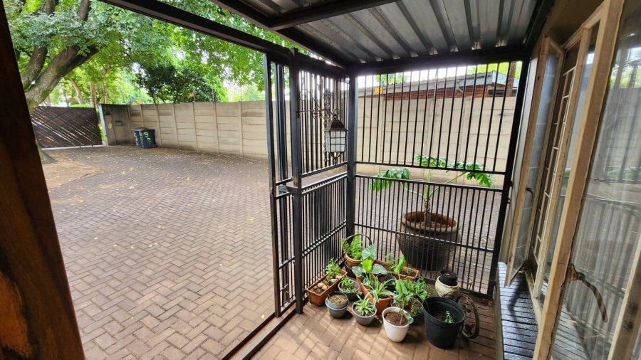 8 Bedroom Property for Sale in Wierdapark Gauteng