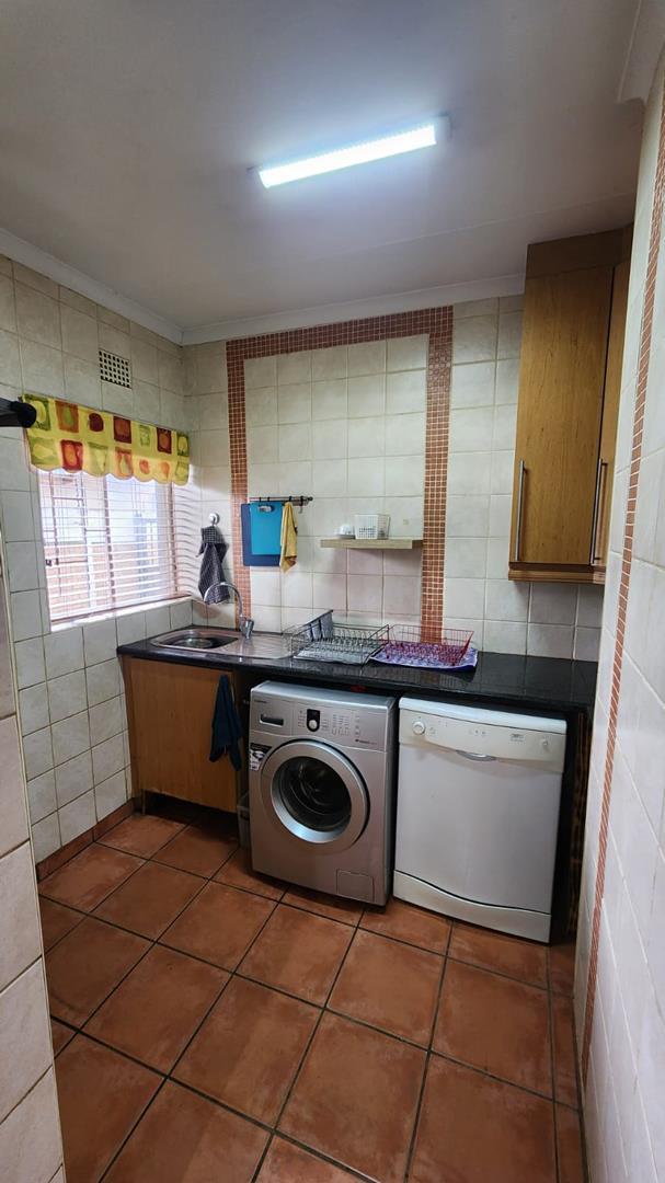 8 Bedroom Property for Sale in Wierdapark Gauteng