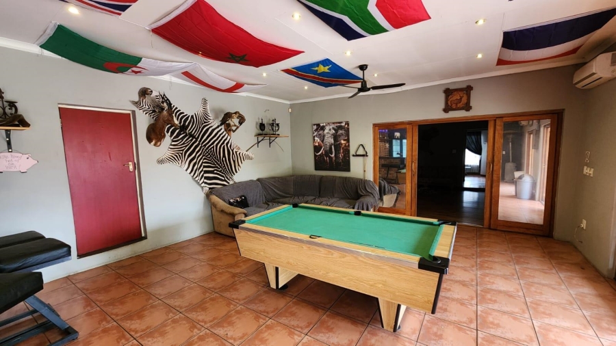 8 Bedroom Property for Sale in Wierdapark Gauteng