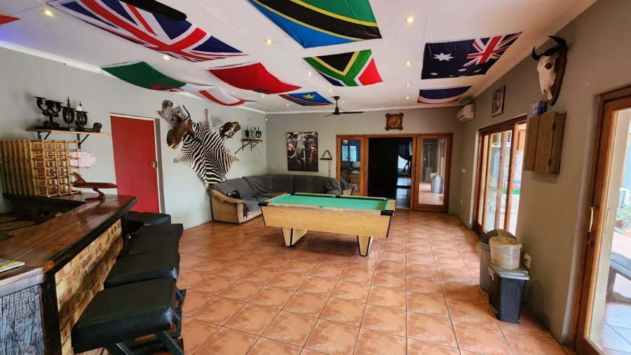 8 Bedroom Property for Sale in Wierdapark Gauteng