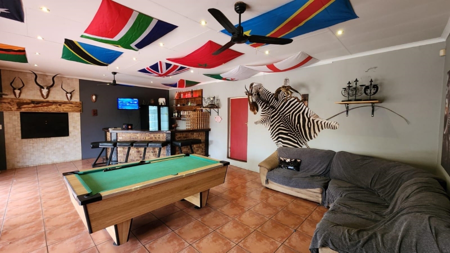 8 Bedroom Property for Sale in Wierdapark Gauteng