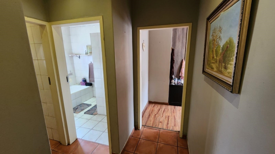 8 Bedroom Property for Sale in Wierdapark Gauteng