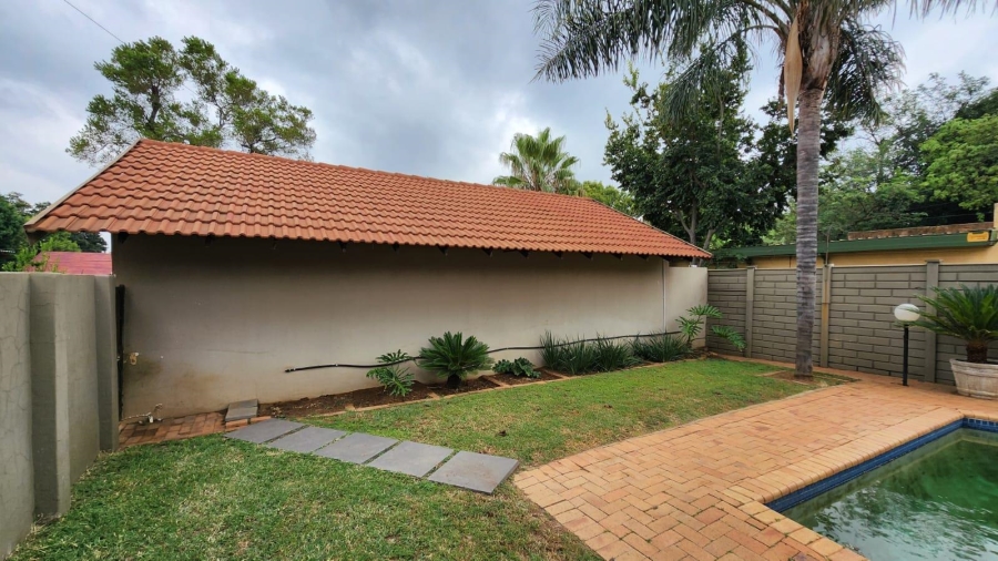 8 Bedroom Property for Sale in Wierdapark Gauteng
