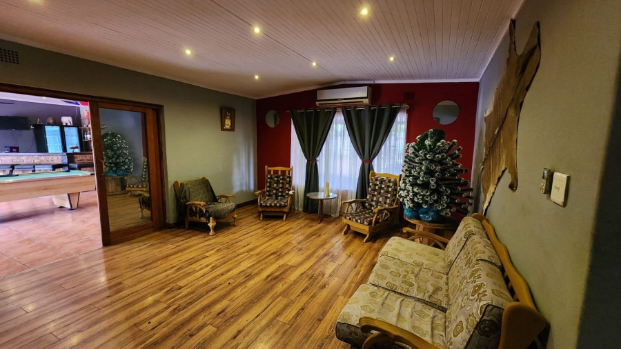 8 Bedroom Property for Sale in Wierdapark Gauteng