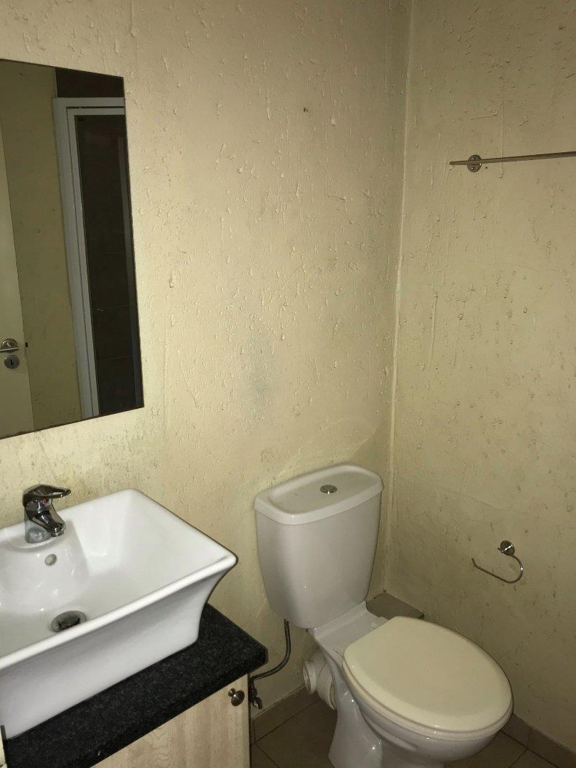 1 Bedroom Property for Sale in Hatfield Gauteng