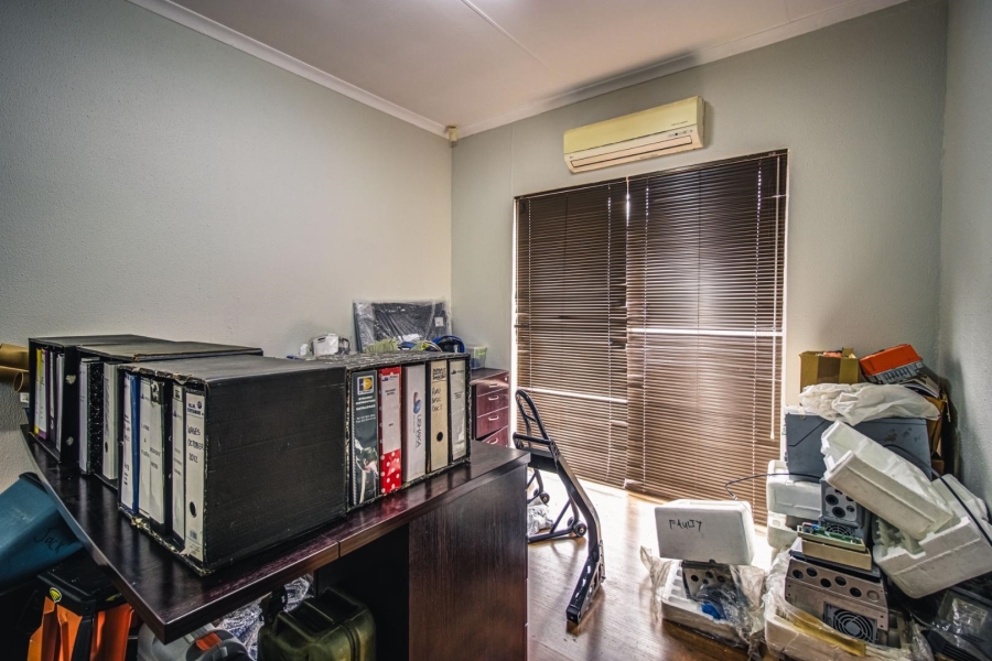 Commercial Property for Sale in Nimrod Park Gauteng