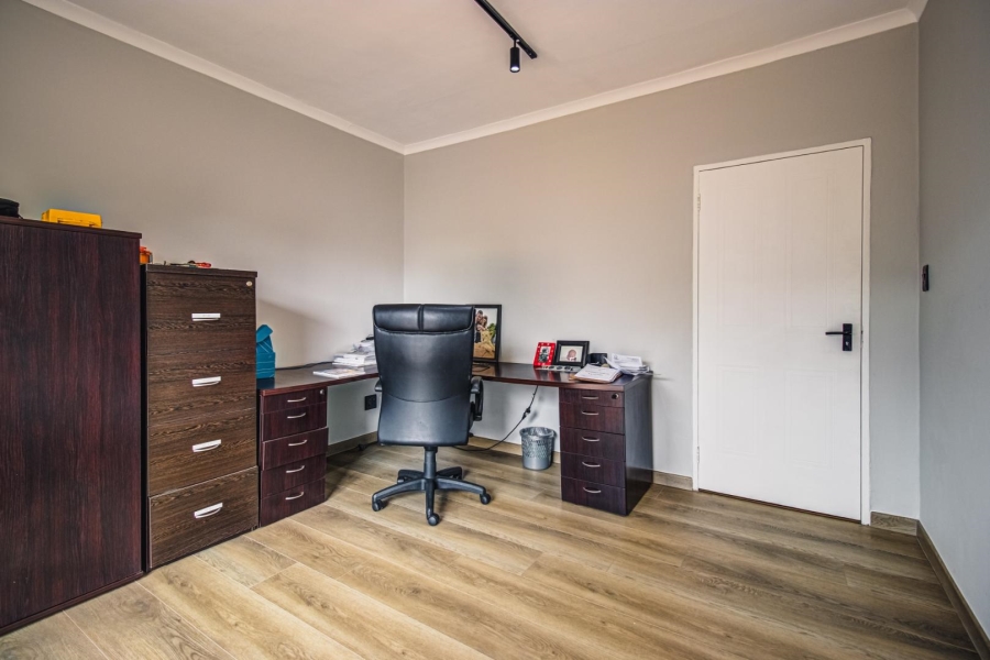 Commercial Property for Sale in Nimrod Park Gauteng