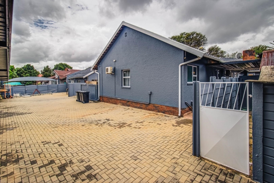 Commercial Property for Sale in Nimrod Park Gauteng