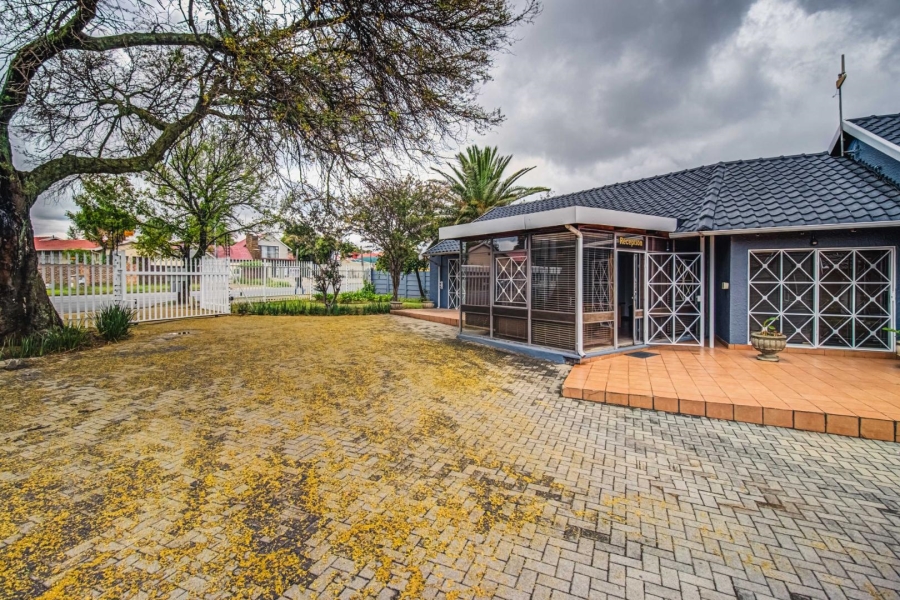 Commercial Property for Sale in Nimrod Park Gauteng