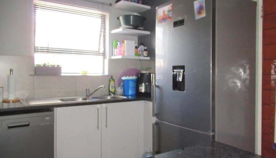 2 Bedroom Property for Sale in Terenure Gauteng