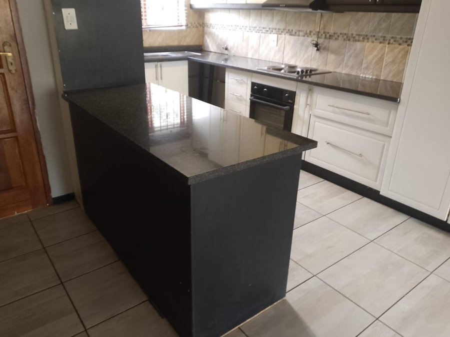 3 Bedroom Property for Sale in Liefde en Vrede Gauteng