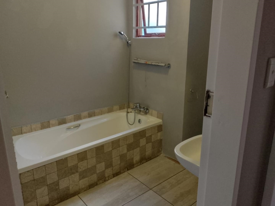 3 Bedroom Property for Sale in Liefde en Vrede Gauteng