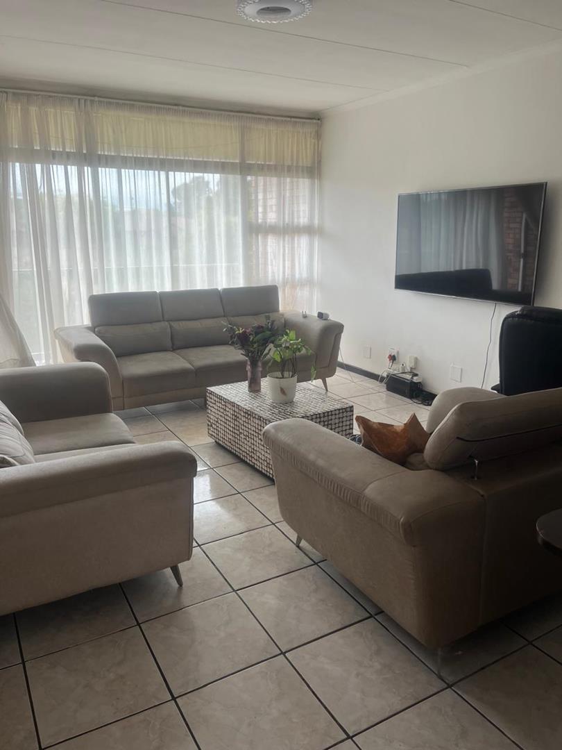 2 Bedroom Property for Sale in Gosforth Park Gauteng