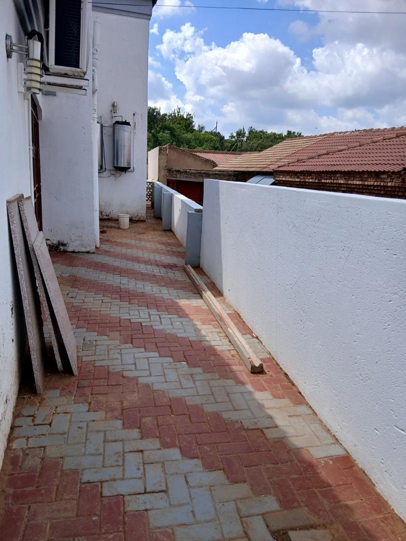 5 Bedroom Property for Sale in Soshanguve M Gauteng