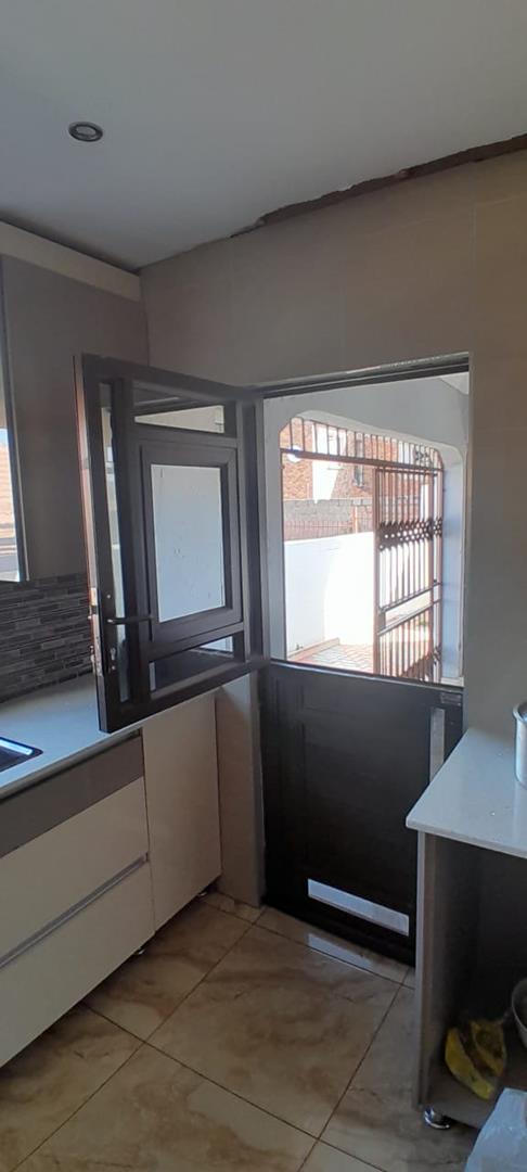 5 Bedroom Property for Sale in Soshanguve M Gauteng