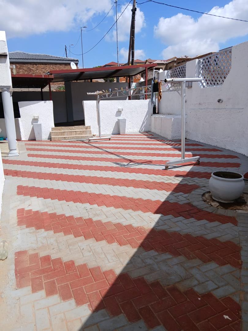 5 Bedroom Property for Sale in Soshanguve M Gauteng