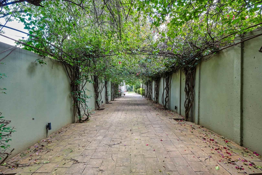 5 Bedroom Property for Sale in Waterkloof Gauteng