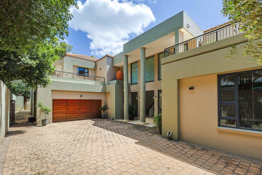 5 Bedroom Property for Sale in Waterkloof Gauteng