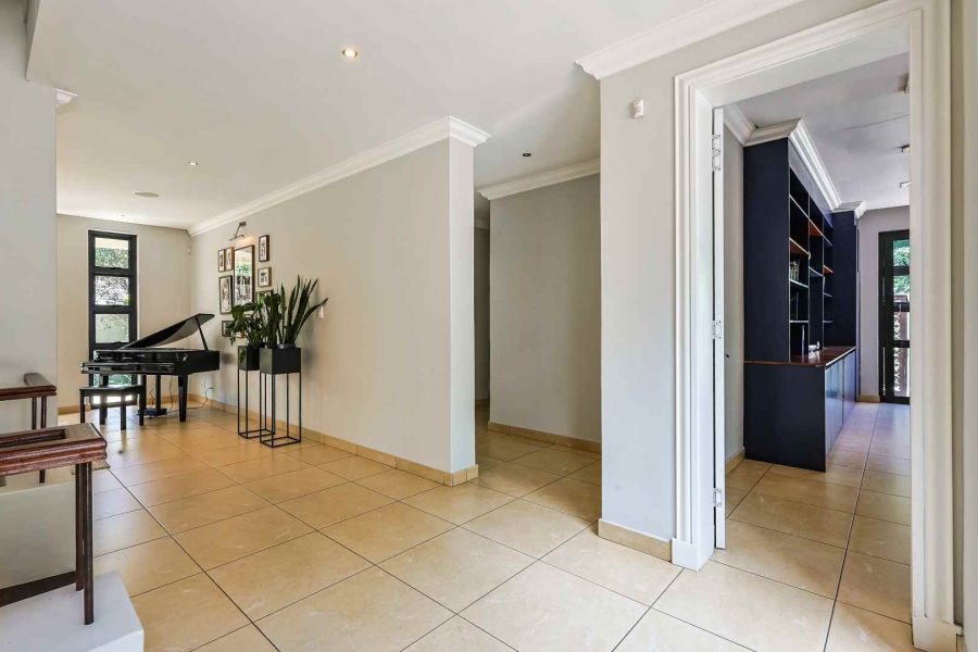 5 Bedroom Property for Sale in Waterkloof Gauteng