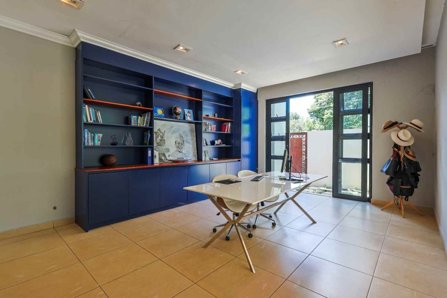 5 Bedroom Property for Sale in Waterkloof Gauteng