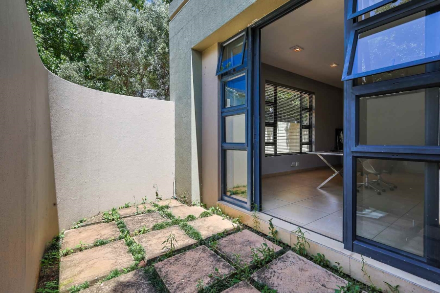 5 Bedroom Property for Sale in Waterkloof Gauteng