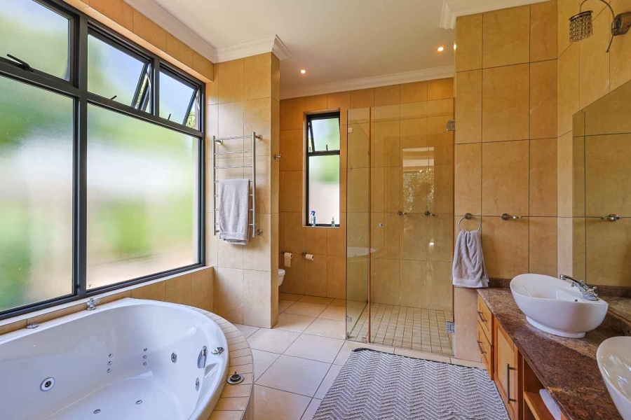 5 Bedroom Property for Sale in Waterkloof Gauteng