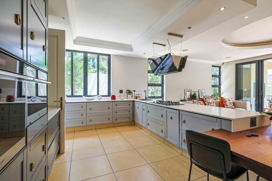 5 Bedroom Property for Sale in Waterkloof Gauteng