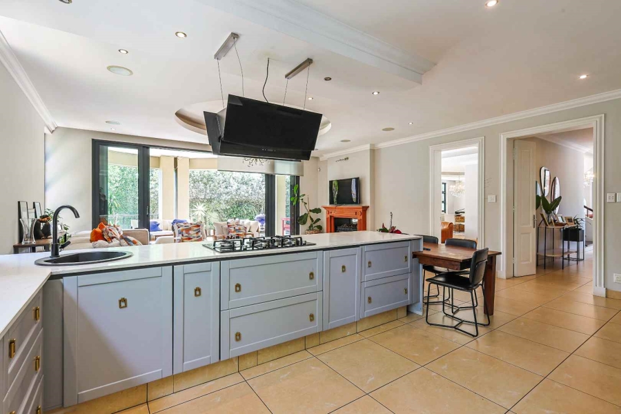 5 Bedroom Property for Sale in Waterkloof Gauteng