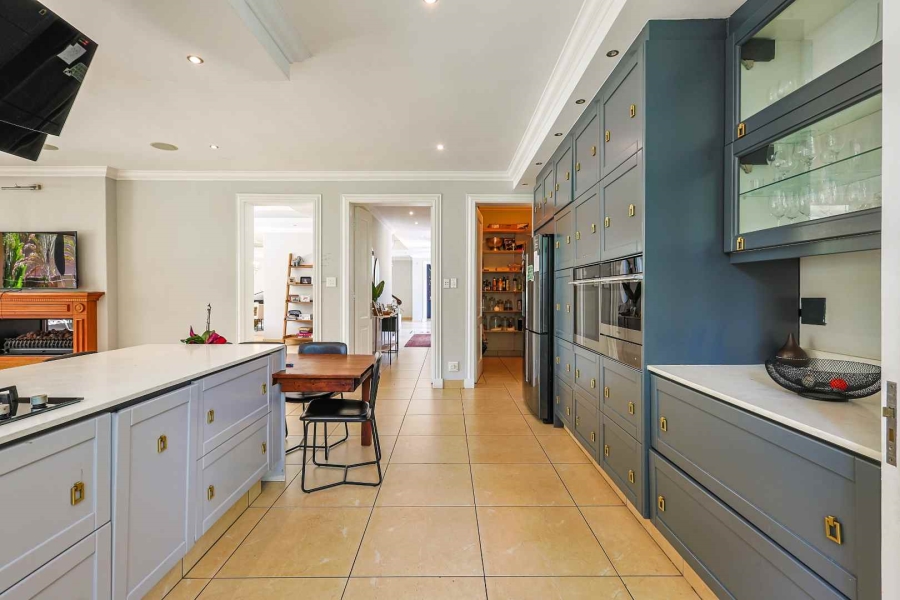 5 Bedroom Property for Sale in Waterkloof Gauteng