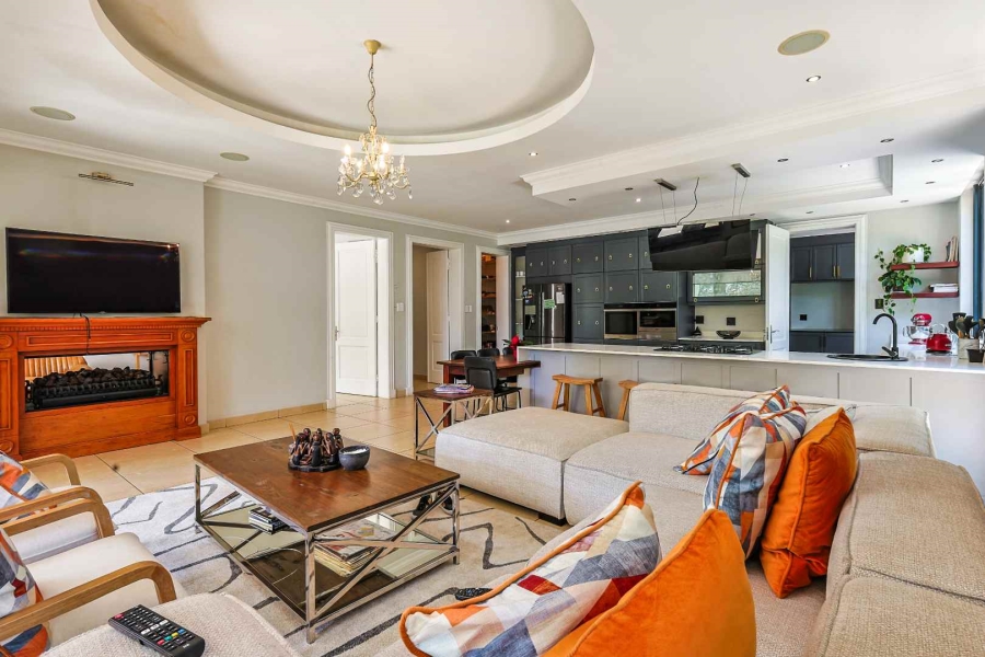 5 Bedroom Property for Sale in Waterkloof Gauteng