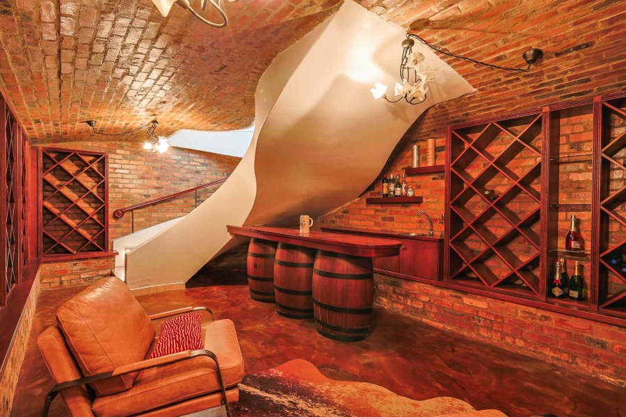 5 Bedroom Property for Sale in Waterkloof Gauteng