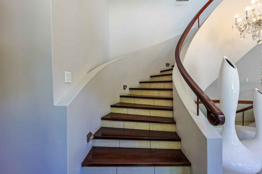 5 Bedroom Property for Sale in Waterkloof Gauteng