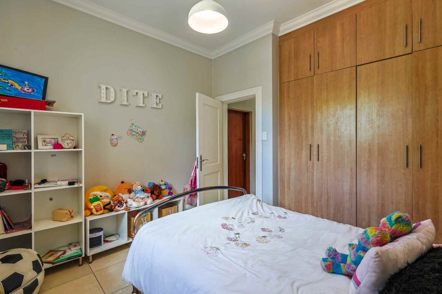 5 Bedroom Property for Sale in Waterkloof Gauteng