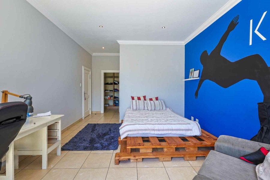 5 Bedroom Property for Sale in Waterkloof Gauteng