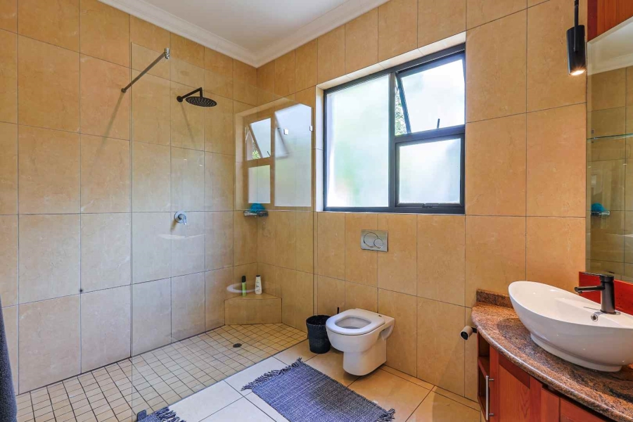 5 Bedroom Property for Sale in Waterkloof Gauteng