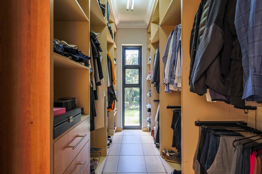 5 Bedroom Property for Sale in Waterkloof Gauteng