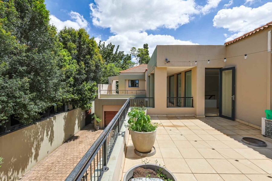 5 Bedroom Property for Sale in Waterkloof Gauteng