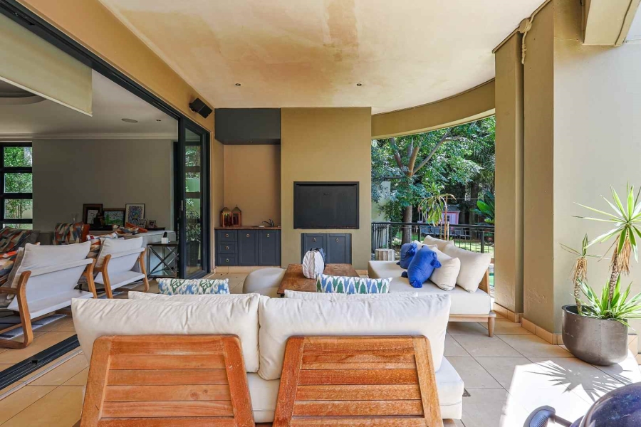 5 Bedroom Property for Sale in Waterkloof Gauteng