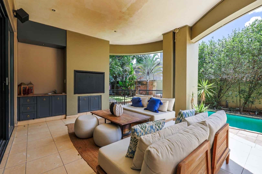 5 Bedroom Property for Sale in Waterkloof Gauteng