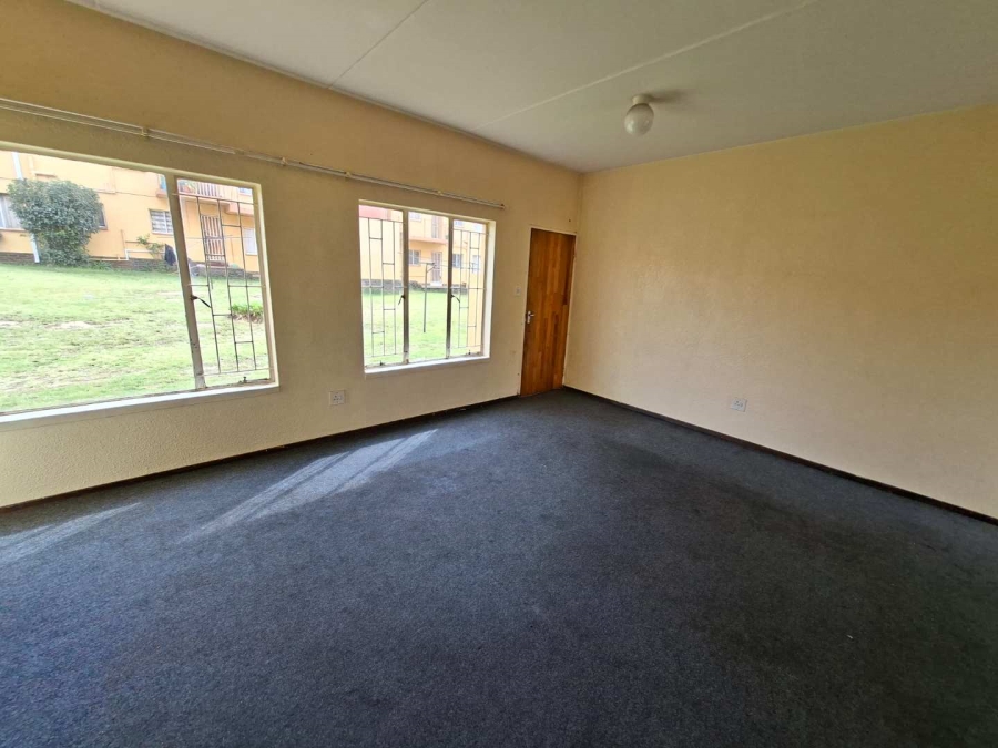 To Let 2 Bedroom Property for Rent in Roodepoort Gauteng