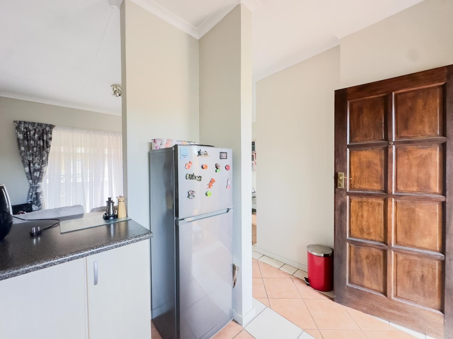 To Let 2 Bedroom Property for Rent in Equestria Gauteng