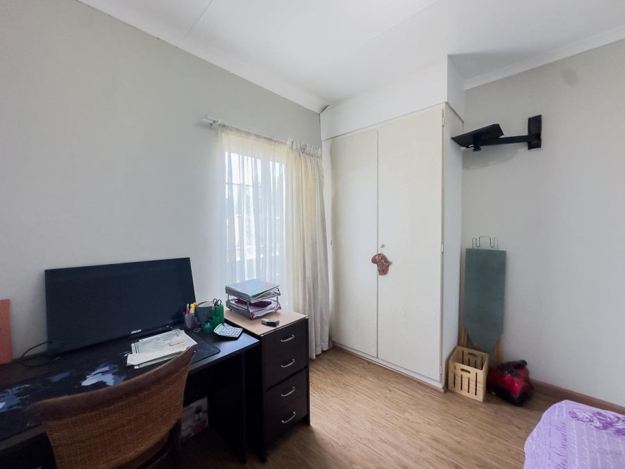 To Let 2 Bedroom Property for Rent in Equestria Gauteng