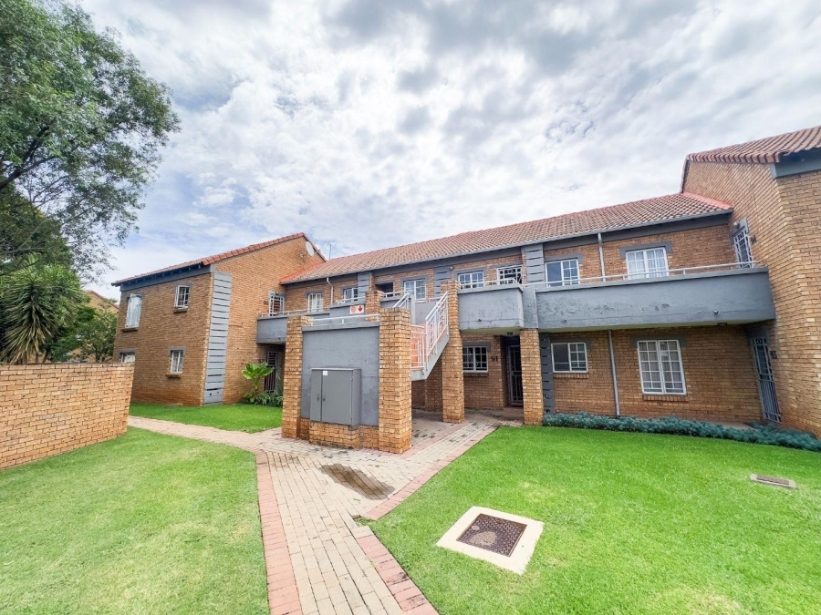 To Let 2 Bedroom Property for Rent in Equestria Gauteng