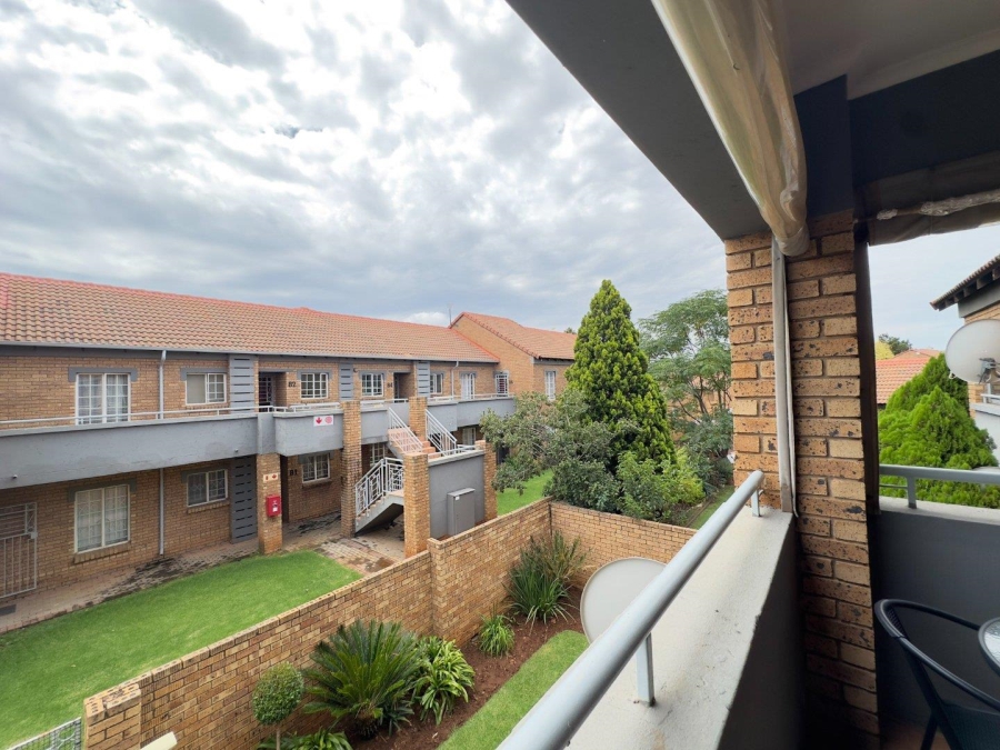To Let 2 Bedroom Property for Rent in Equestria Gauteng