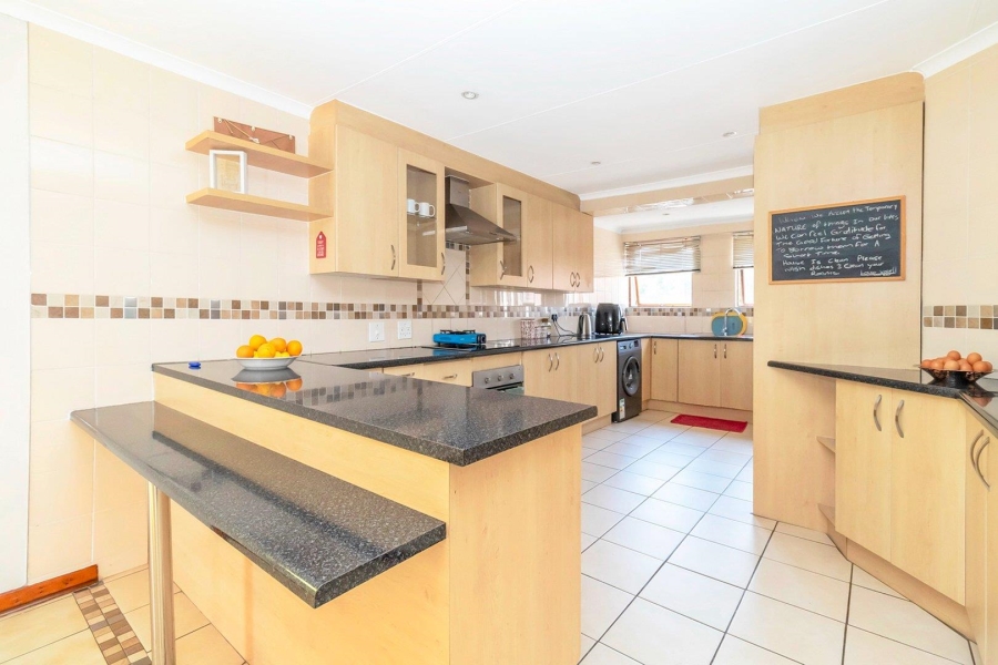 3 Bedroom Property for Sale in Kloofendal Gauteng