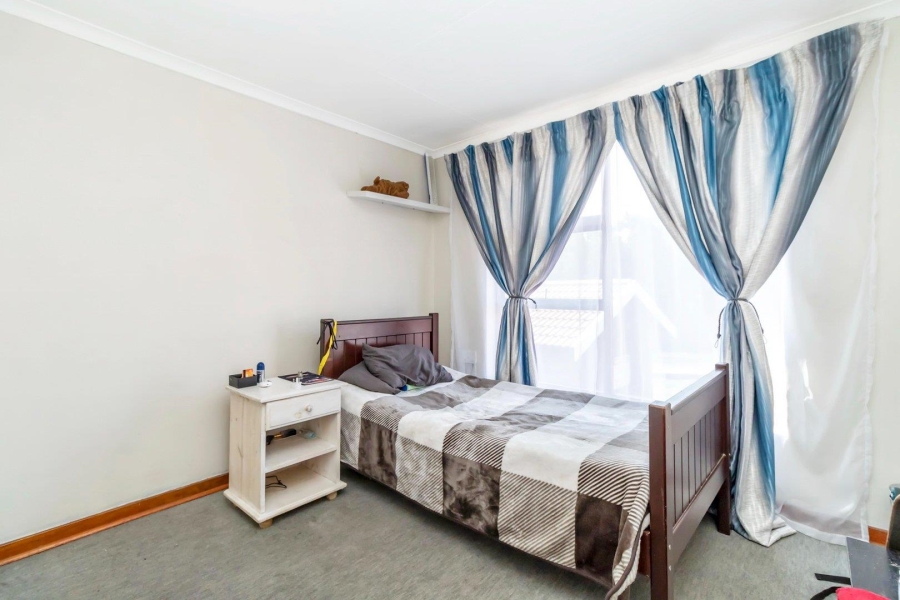 3 Bedroom Property for Sale in Kloofendal Gauteng