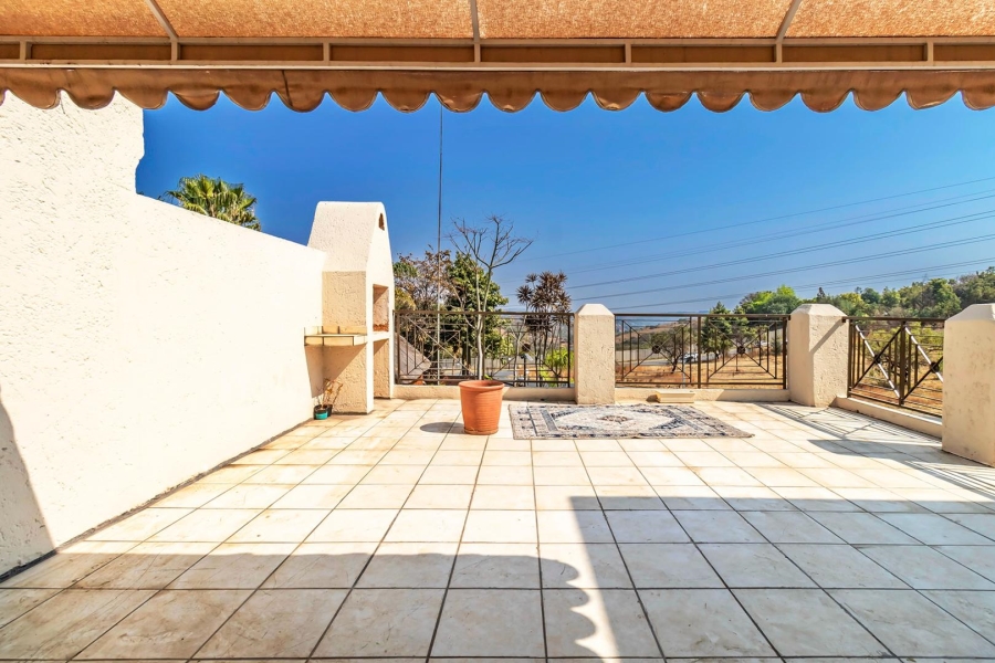 3 Bedroom Property for Sale in Kloofendal Gauteng